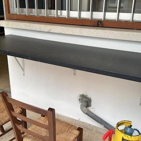 Unique City Hostel 100 Meters From Beach Ларнака Екстериор снимка