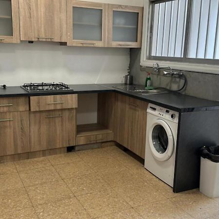 Unique City Hostel 100 Meters From Beach Ларнака Екстериор снимка