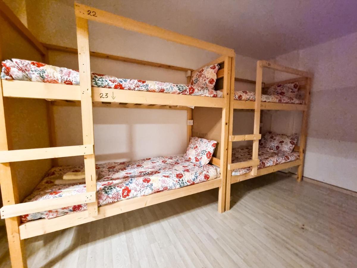 Unique City Hostel 100 Meters From Beach Ларнака Екстериор снимка