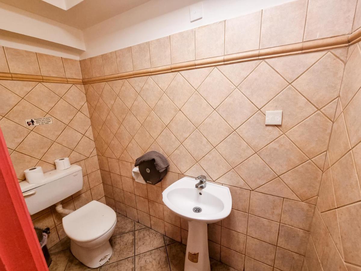 Unique City Hostel 100 Meters From Beach Ларнака Екстериор снимка